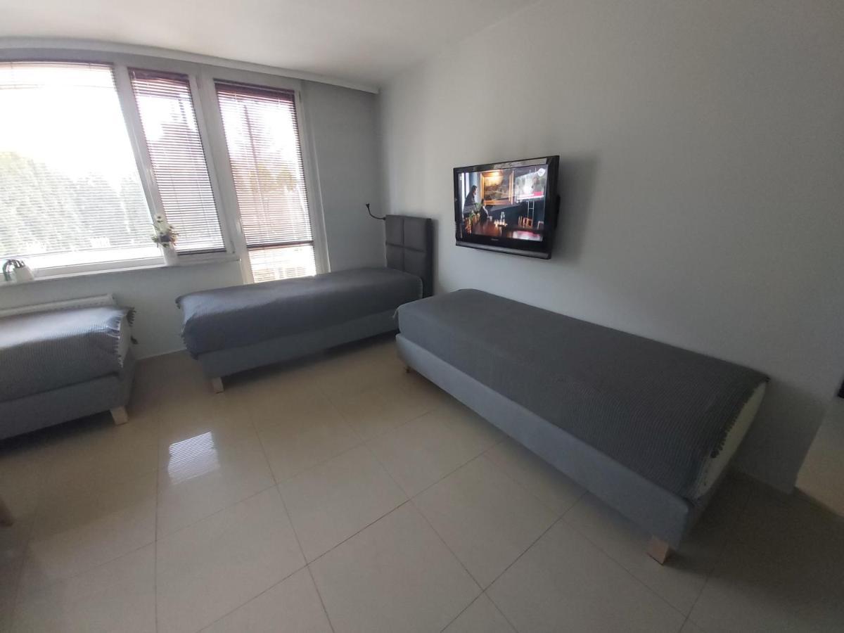 Apartament Z Ogrodem Tychy Διαμέρισμα Εξωτερικό φωτογραφία